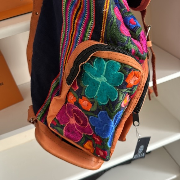 Bèelia Boutique floral genuine leather backpack embroidered blue pink Mexico - Picture 2 of 8